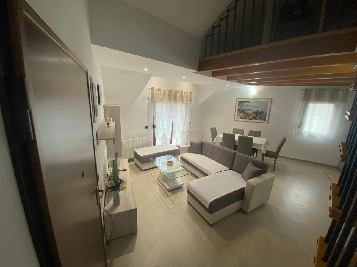 Apartman Galerija أوغولين المظهر الخارجي الصورة