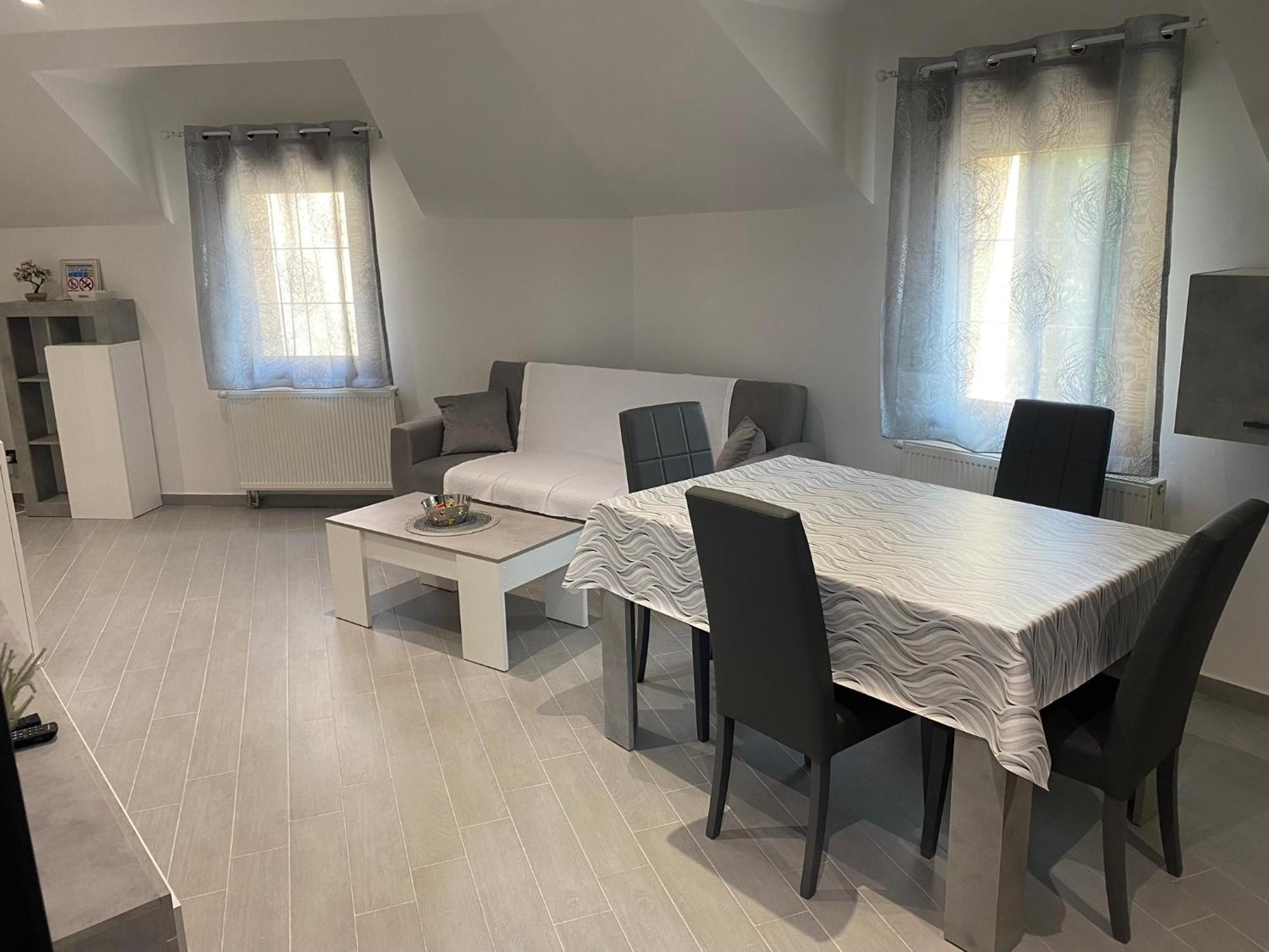 Apartman Galerija أوغولين المظهر الخارجي الصورة